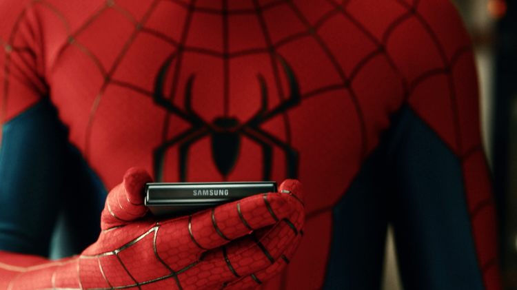 Samsung product placement "Spider-Man".
